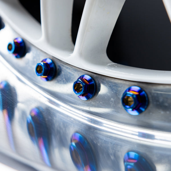 oil slick titanium 3-piece wheel assembly bolt installed