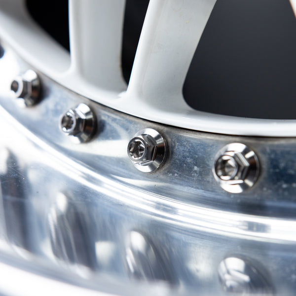 polished titanium 3-piece wheel assembly bolt installed